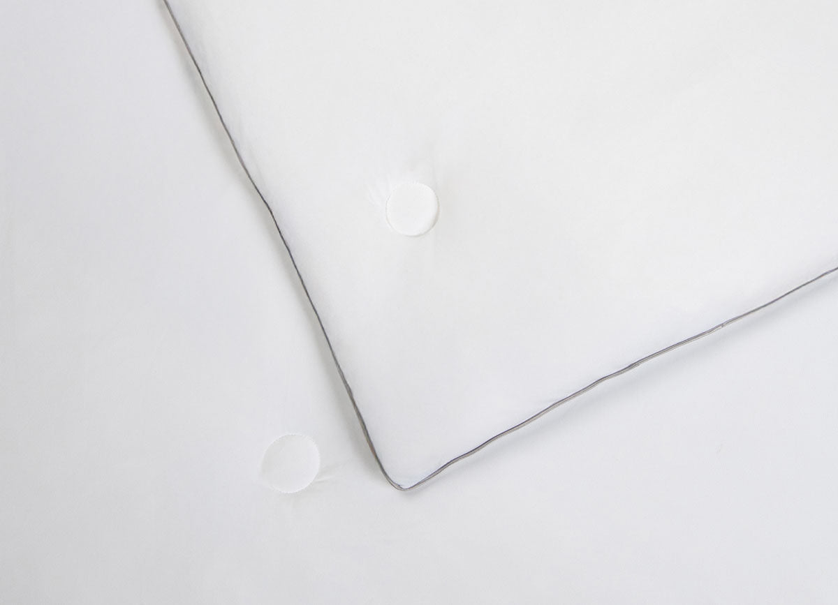 Close-up of a Cool Cloud Cover #choose-your-color_cloud-white