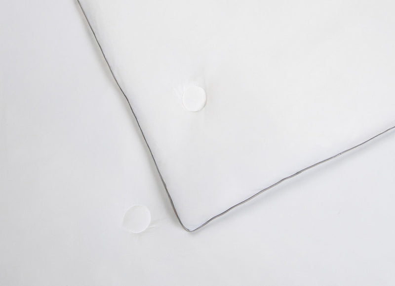 Close-up of a Cool Cloud Cover #choose-your-color_cloud-white