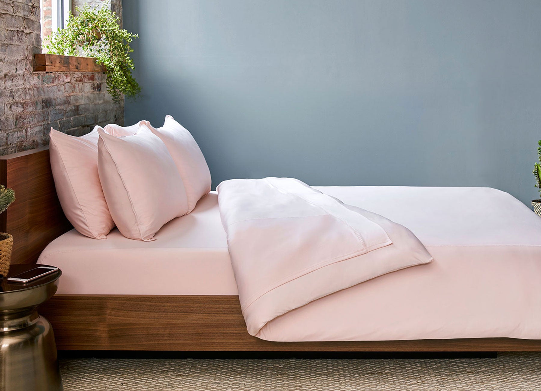 Original Performance Sheet Sets shown on bed in Blush Pink. #choose-your-color_blush-pink