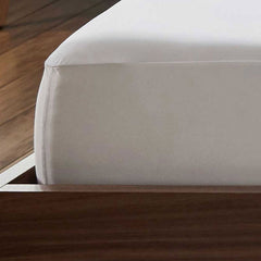 SHEEX PERFORMANCE Mattress Protector Top 4Side Protection Corner Detail Shot