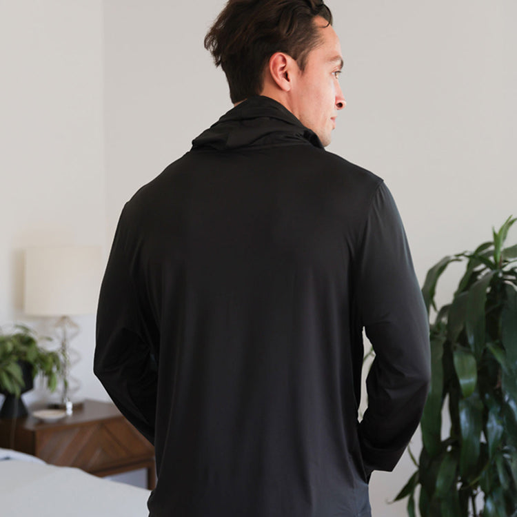 Model wearing black SHEEX Men's Hoodie #choose-your-color_black